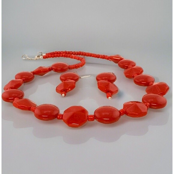 Vintage Bright Valentine Red Beaded Necklace and Earring Set Acrylic Silver Tone - Picture 10 of 10